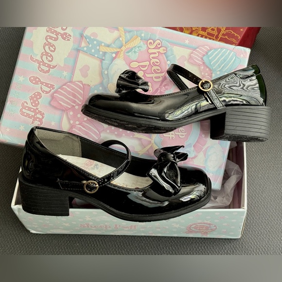 Black Patent Leather Mary Jane Heels with Bow Size 6.5 - Picture 1 of 5